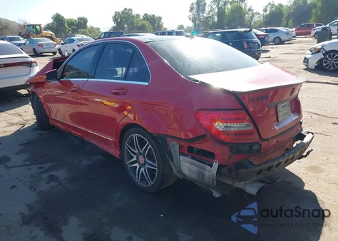 2013 Mercedes-Benz C 250 Sport from USA, damaged, VIN WDDGF4HB4DA863366